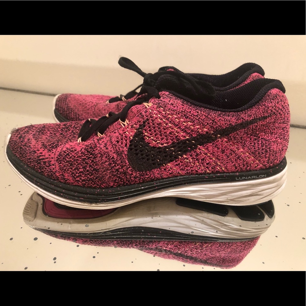 Nike Flyknit Lunar 3 Sneakers! Awesome condition!
